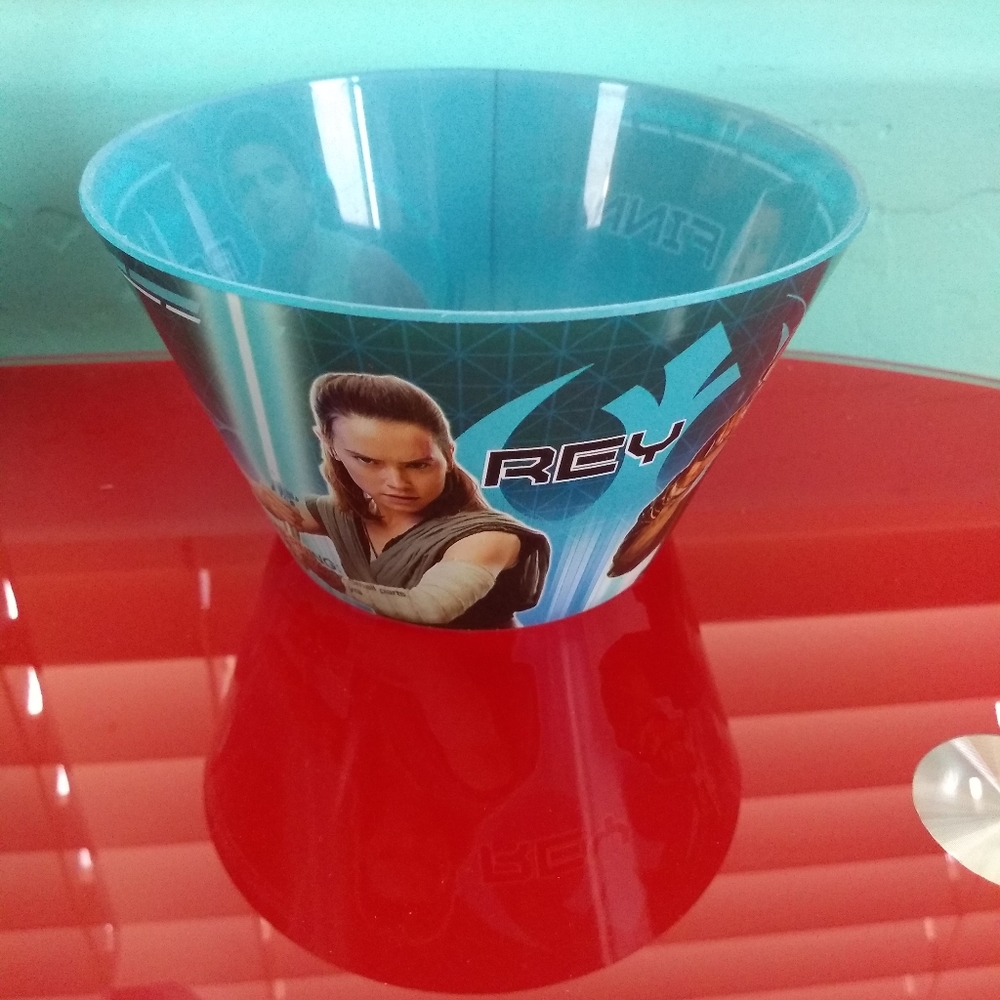 🤡3 for $10🤡 Star Wars kids bowl